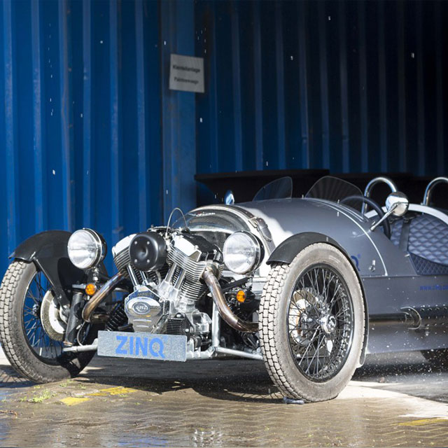 Ein vielseitiges Produkt – microZINQ schützt auch den historischen Roadster vor Korrosion